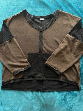 POL Brown and Black V-Neck Sweatshirt